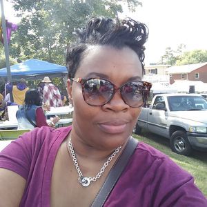 Meet your Posher, Stacy